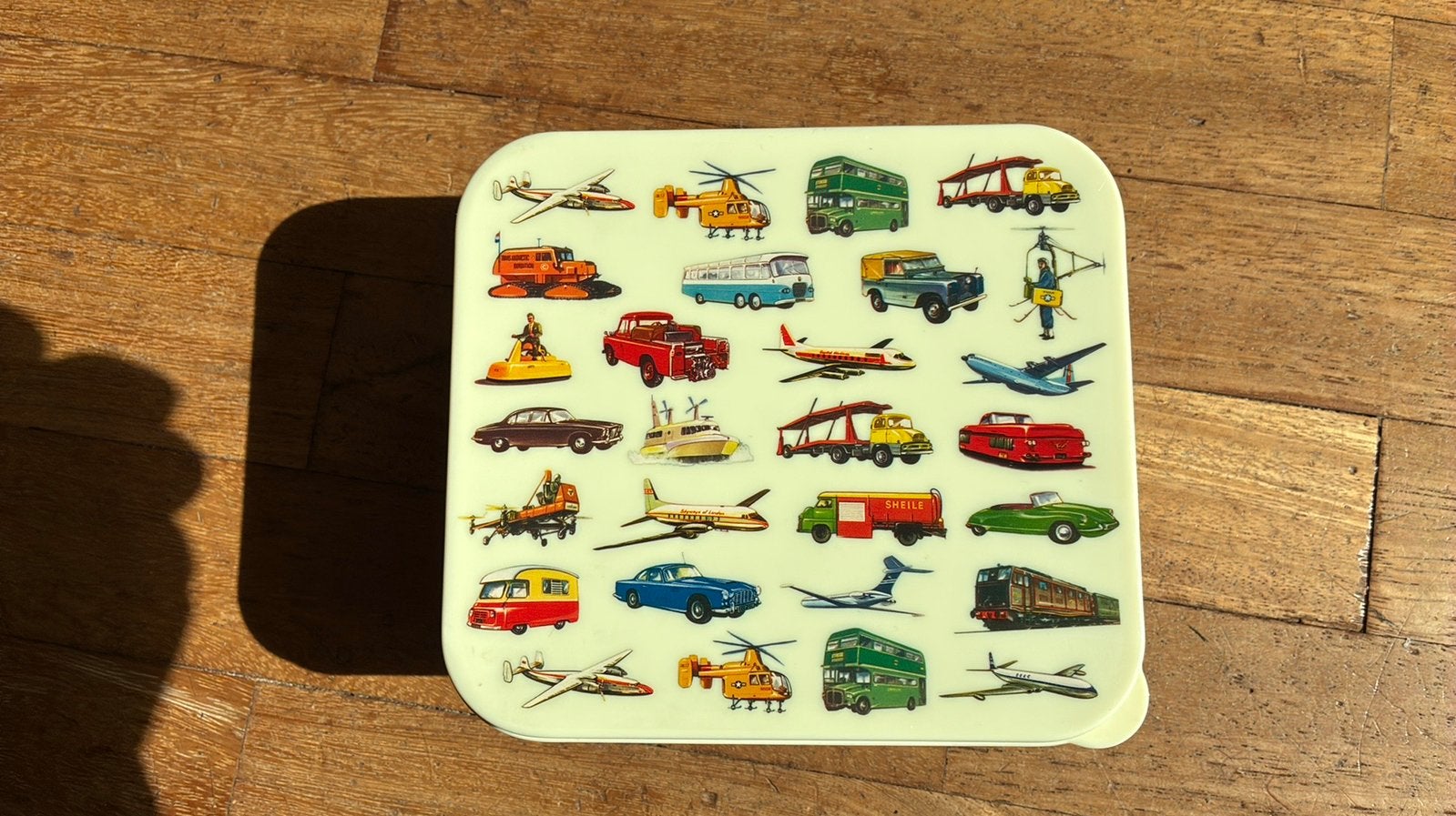 Vintage retro doos mooie afbeeldingen dinky corgi Lesney, Ophalen of Verzenden, Gebruikt, Auto, Dinky Toys