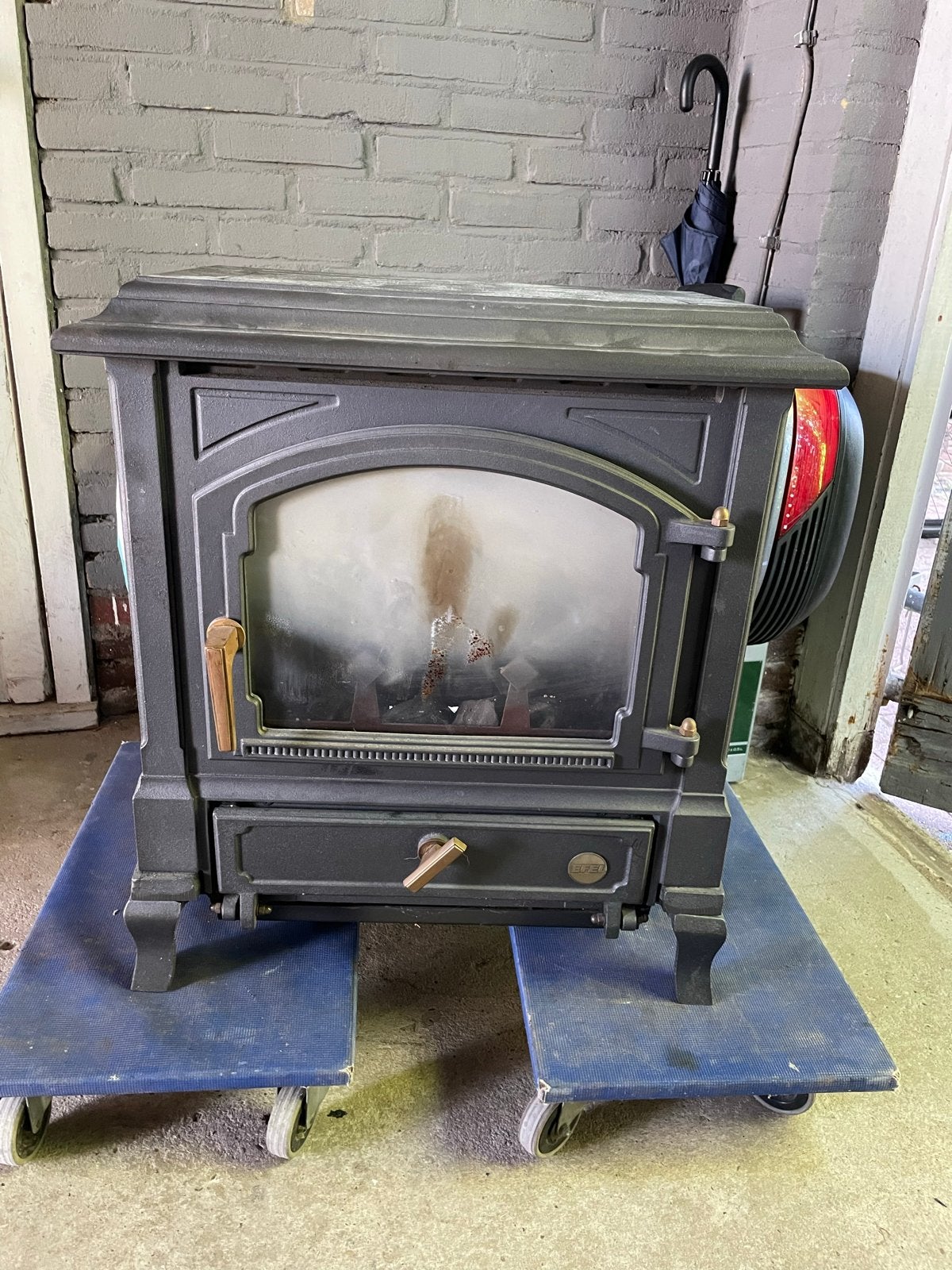 Gaskachel - Klassiek design, efficiënte warmte, Ophalen of Verzenden, Gebruikt, Vrijstaande haard, Gashaard