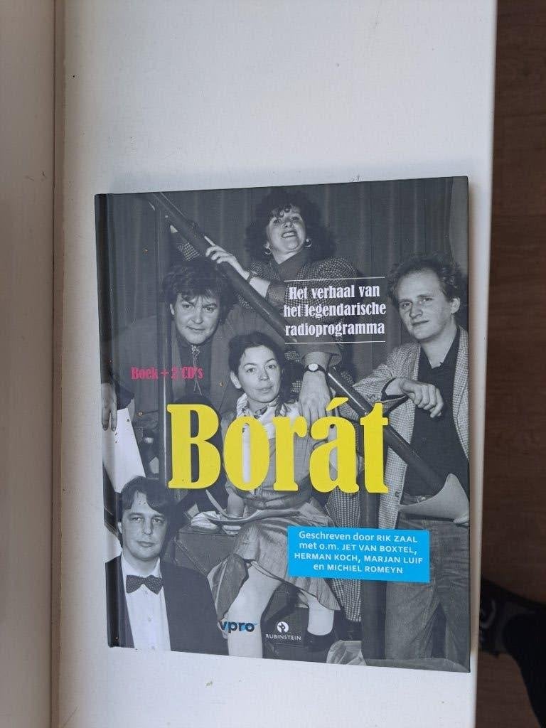 Borát radioprogramma BOEK met dubbel CD Jiskefet, Boeken, Ophalen of Verzenden, Zo goed als nieuw, Rik Zaal, Jan Boxtel, Herman Koch, Michiel Romeyn