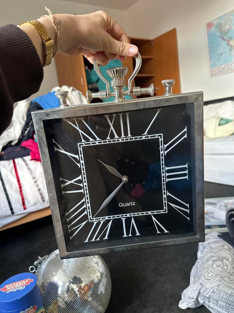 Antieke Vierkante Klok - Metaal en Kunststof, Ophalen of Verzenden