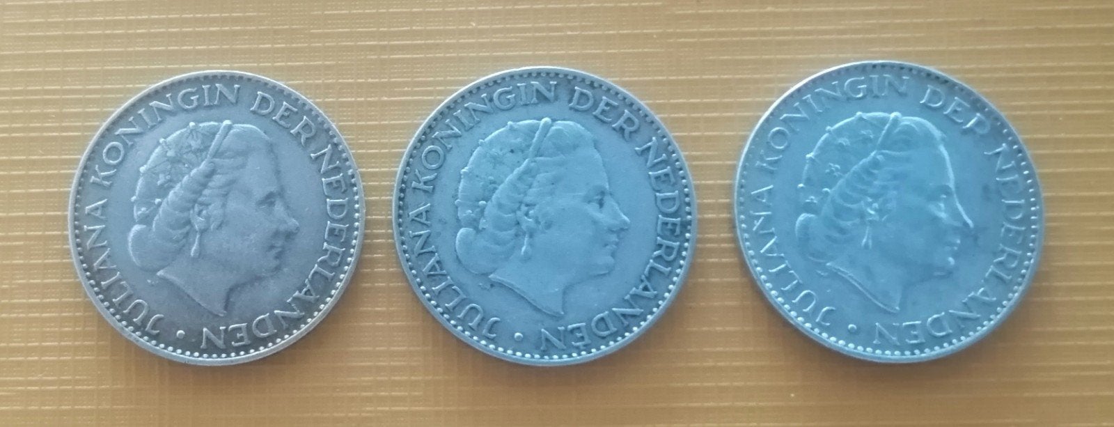 3 zilveren Juliana guldens, 1 gulden, Koningin Juliana, Zilver, Verzenden