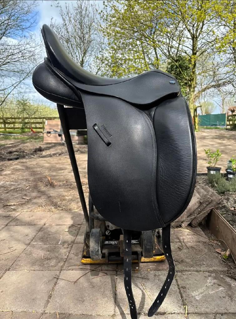 Euroriding dressuur zadel, Dieren en Toebehoren, Paarden en Pony's | Zadels, Ophalen of Verzenden, Zo goed als nieuw, Dressuur