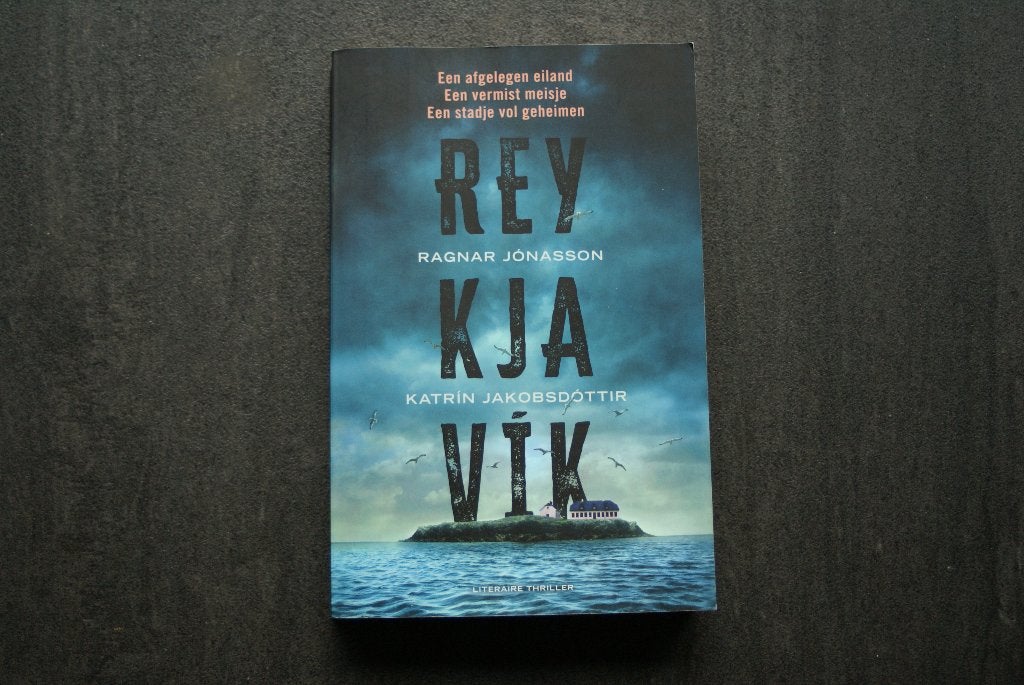 REYKJAVÌK.. Ragnar Jónasson en Katrín Jakobsdóttir.. (2024), Verzenden, Zo goed als nieuw
