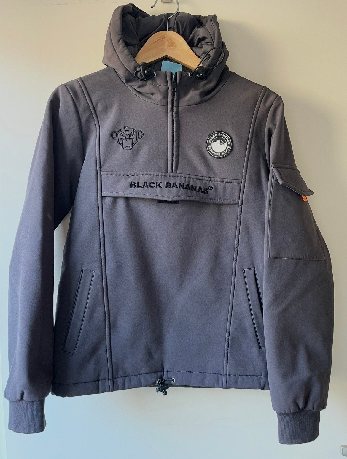 Nieuwstaat Black Bananas Softshell Anorak Jas maat 176, Ophalen of Verzenden, Nieuw, Jongen, Jas