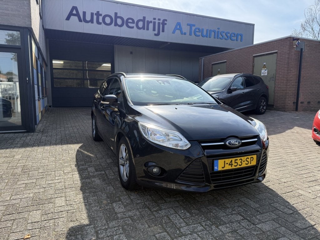 Ford FOCUS Wagon 1.0 EcoB. Edit. Plus (bj 2013), Auto's, Euro 5, 125 pk, Gebruikt, Zwart