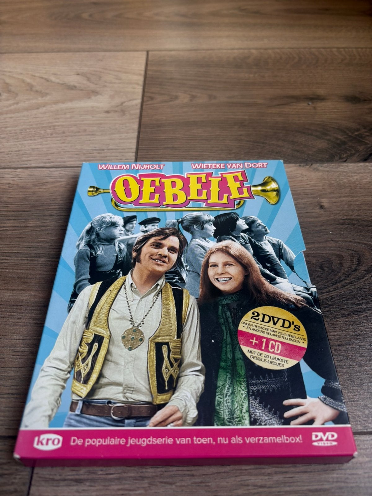 Oebele 2dvd + CD met Willem Nijholt en Wieteke van Dort, Alle leeftijden, Ophalen of Verzenden, Zo goed als nieuw