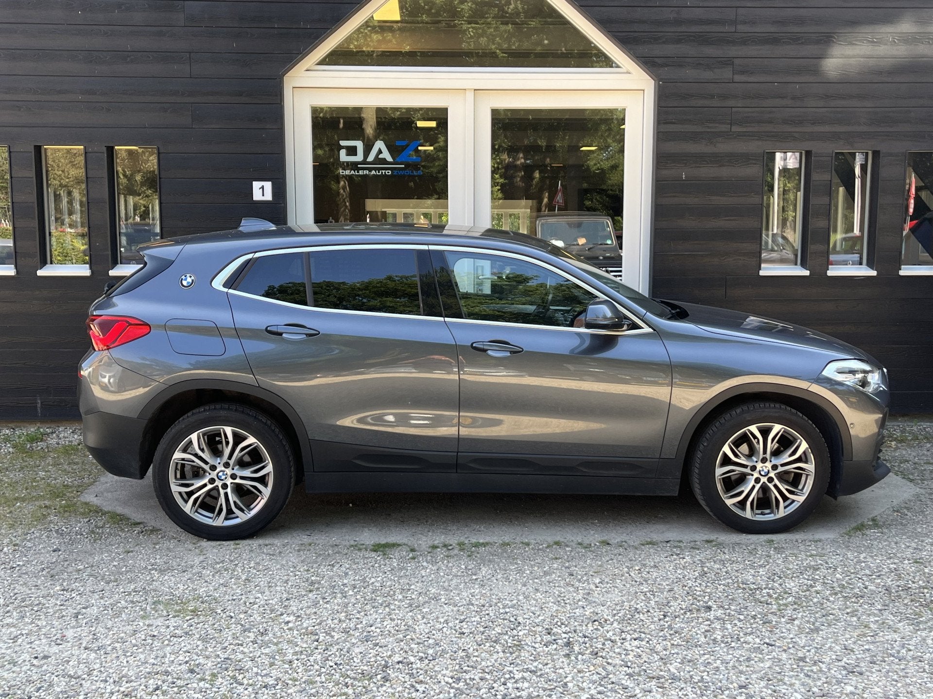 BMW X2 sDrive18i High Executive Edition Aut/Ecc/Leer/Navi/Pa, Gebruikt, Euro 6, Leder, 3 cilinders