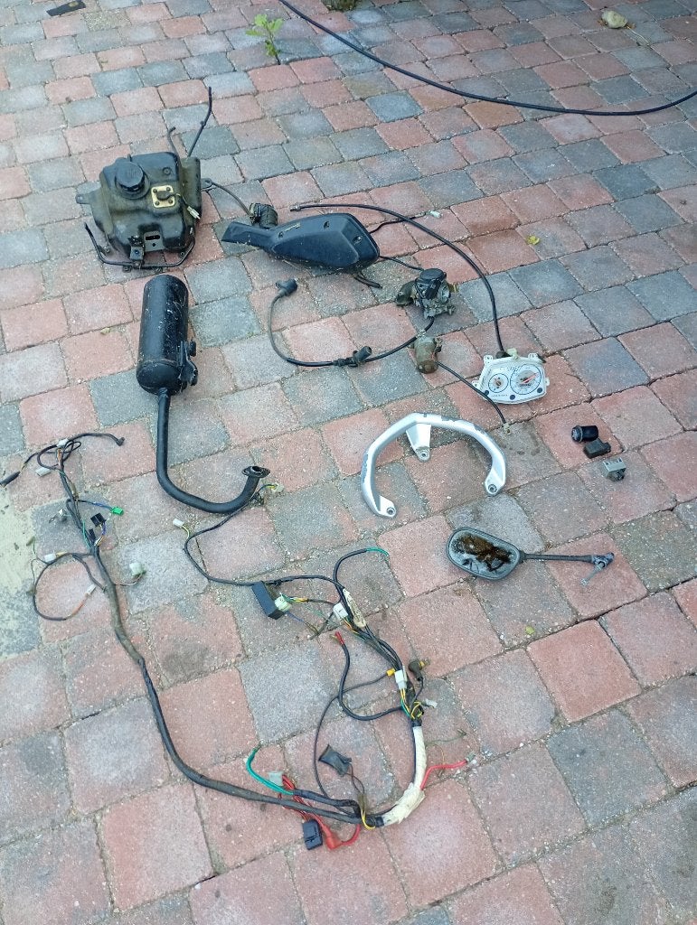 onderdelen Peugeot kisbee, Fietsen en Brommers, Brommeronderdelen | Scooters, Ophalen of Verzenden, Gebruikt, Overige typen, Peugeot