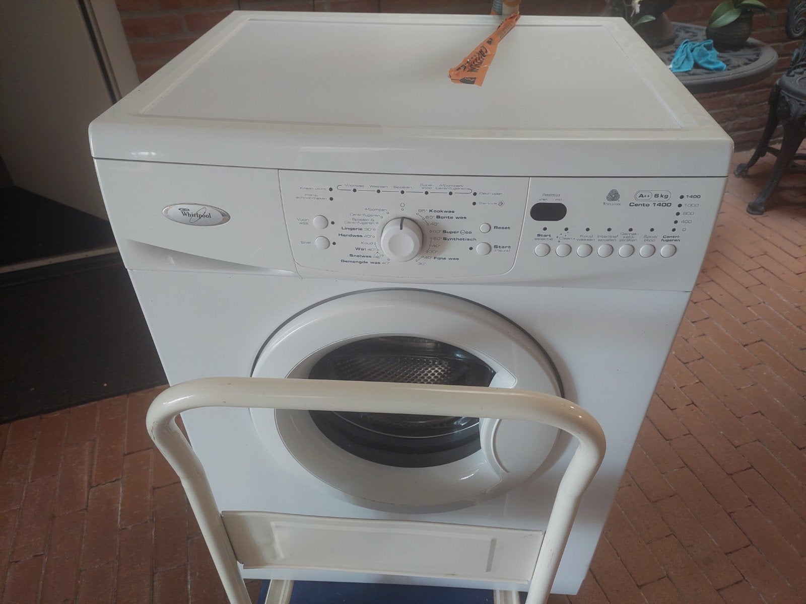 te koop wasmachine van het merk whirlpool prijs  125 €, Ophalen of Verzenden, 1200 tot 1600 toeren, 85 tot 90 cm