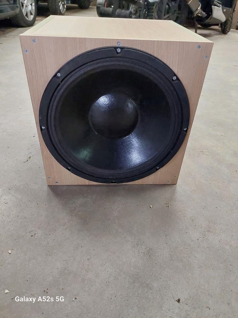 Zelfbouw Subwoofer - Krachtige Bass voor Thuisbioscoop, Overige merken, Subwoofer, Ophalen of Verzenden, Zo goed als nieuw