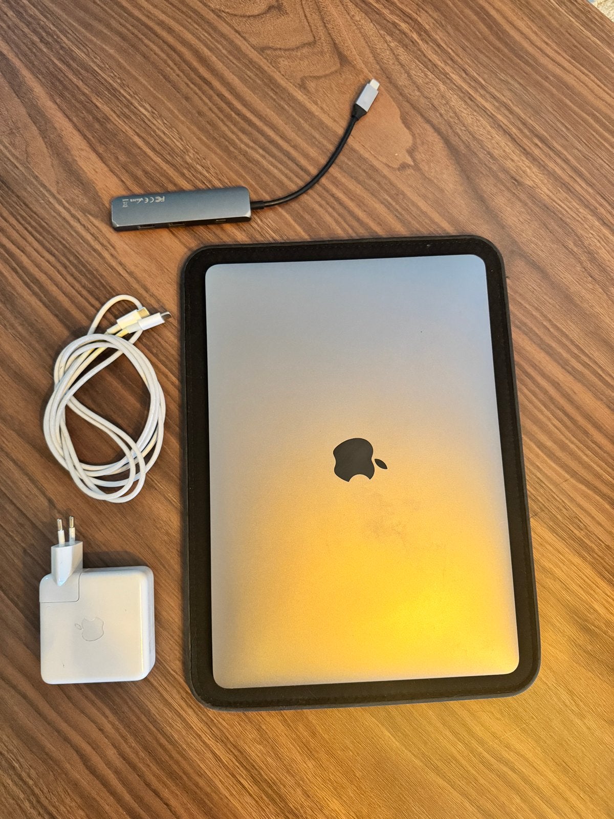 MacBook Pro 13-inch (2017), Computers en Software, 2 tot 3 Ghz, 13 inch, Zo goed als nieuw, Ophalen