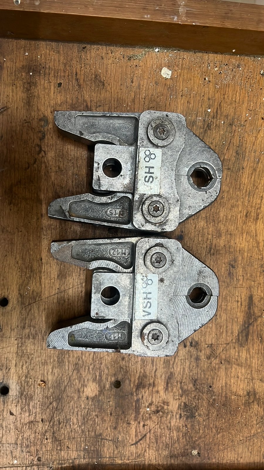 Persbek M12 en 15 mm Vsh