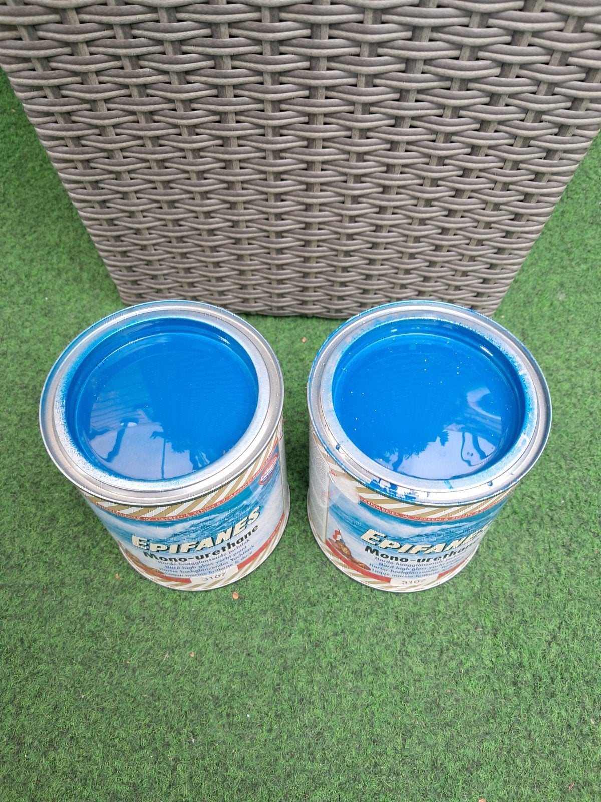 Twee volle blikken Epifanes Mono-urethane jachtlak blauw, Ophalen of Verzenden, Nieuw, Verven