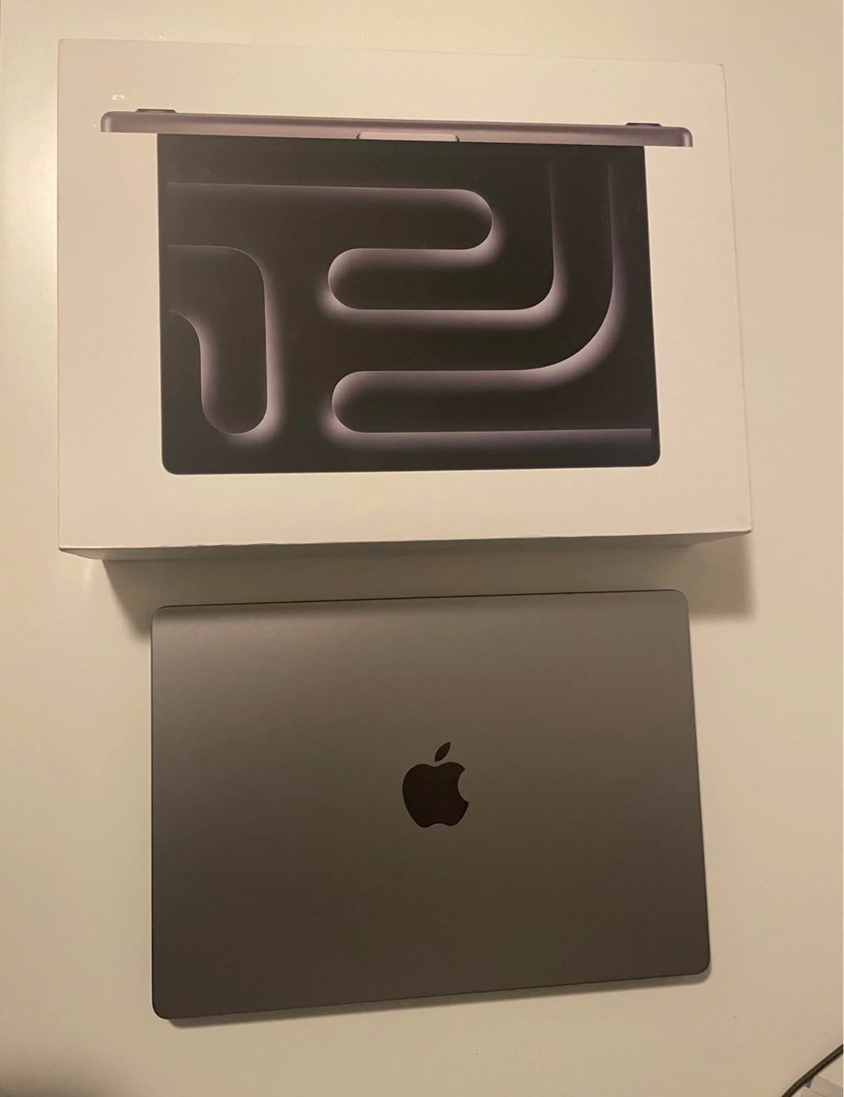 MacBook Pro 14 inch M2 Pro - Zo goed als nieuw