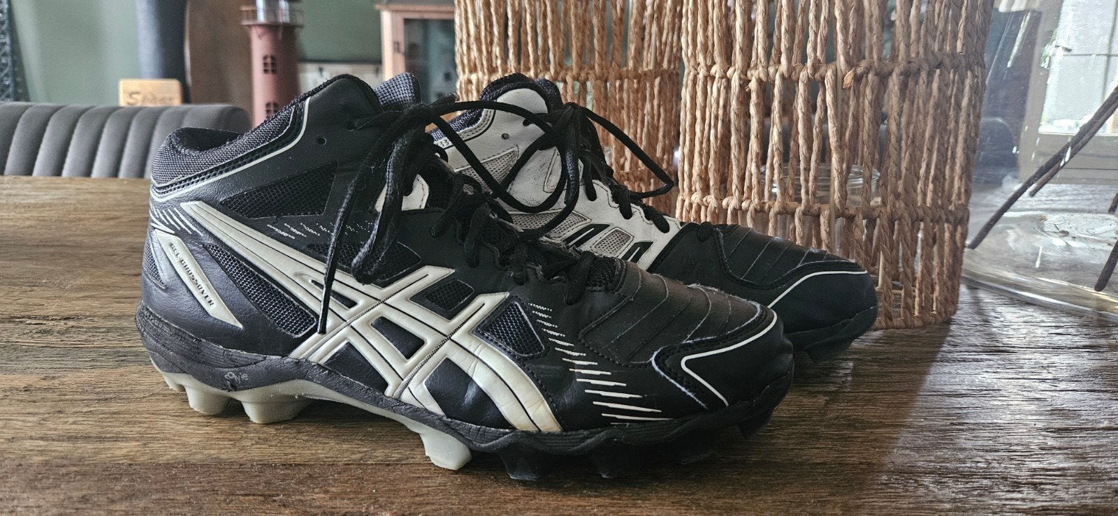 Asics Gel Crossover noppen - maat 43.5, Ophalen of Verzenden, Zo goed als nieuw, Schoenen