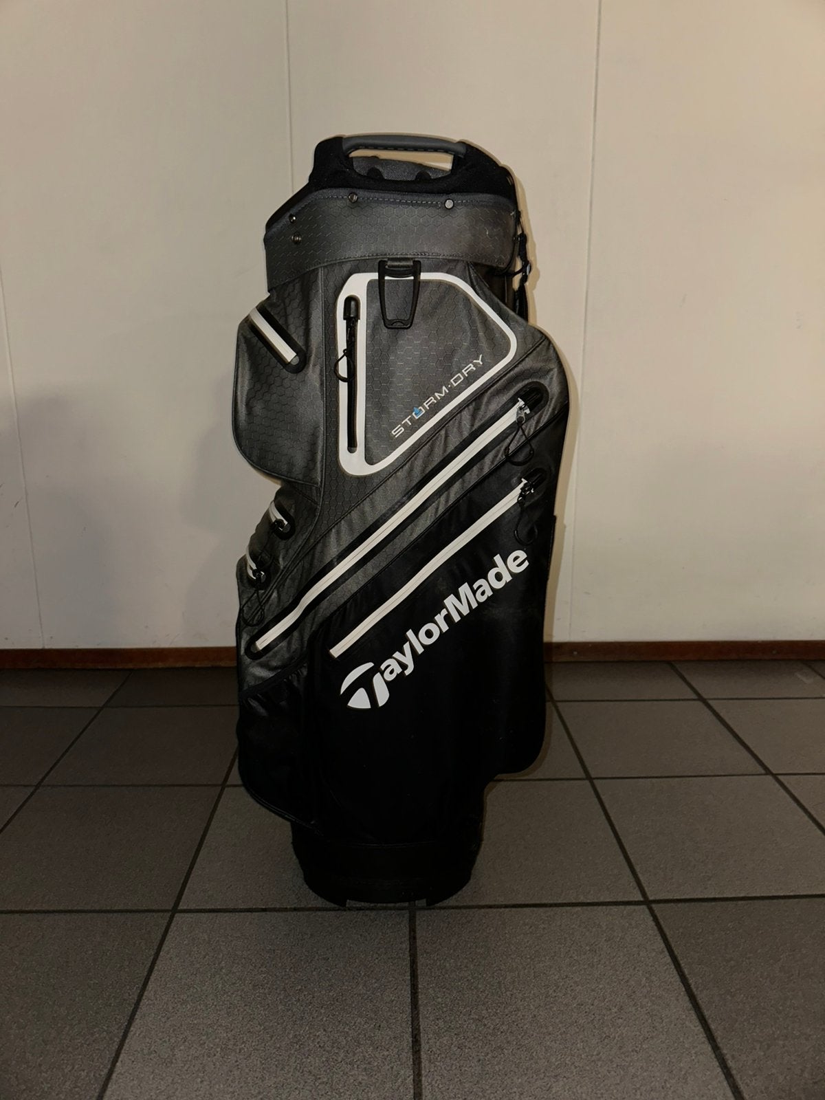 Taylormade Golftas StormDry Waterdicht Zwart/Grijs/Wit, Ophalen, Gebruikt, Tas