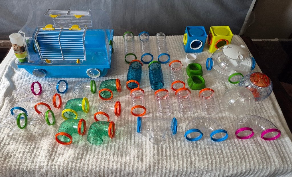 Dwerghamster kooi met buizen woonruimte hamsterballen etc, Dieren en Toebehoren, Ophalen, Minder dan 75 cm, Kooi, Minder dan 60 cm