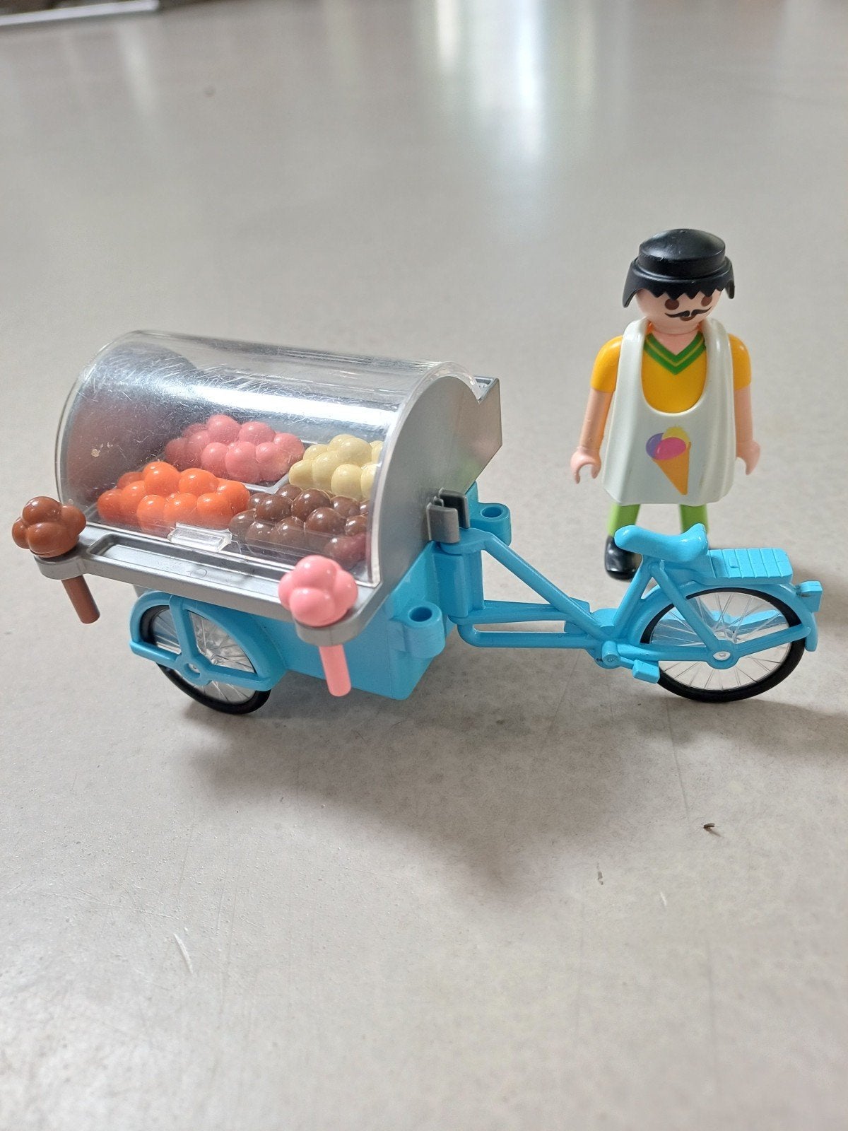 Playmobil IJskar met IJsco Verkoper en Accessoires, Ophalen of Verzenden, Gebruikt, Complete set