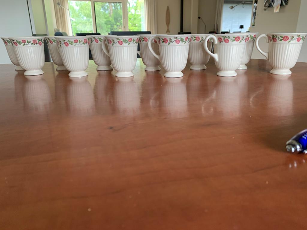 Wedgwood Rosalind Koffiekopjes met Schotels - 12 Stuks, Ophalen