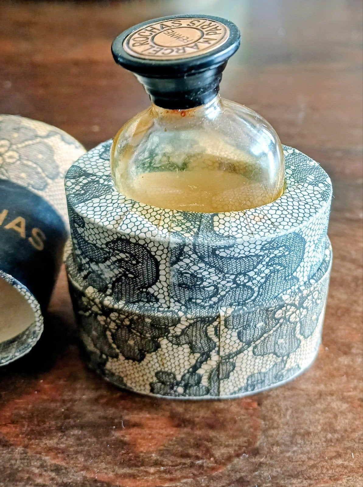 Vintage miniatuurparfum "Femme" – Marcel Rochas Paris, Verzamelen, Parfumverzamelingen, Ophalen, Gebruikt, Parfumfles