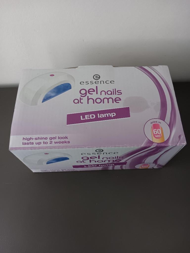 Essence LED nagellamp Gel Nails at Home, Ophalen of Verzenden, Gebruikt, Hand- en Voetverzorging
