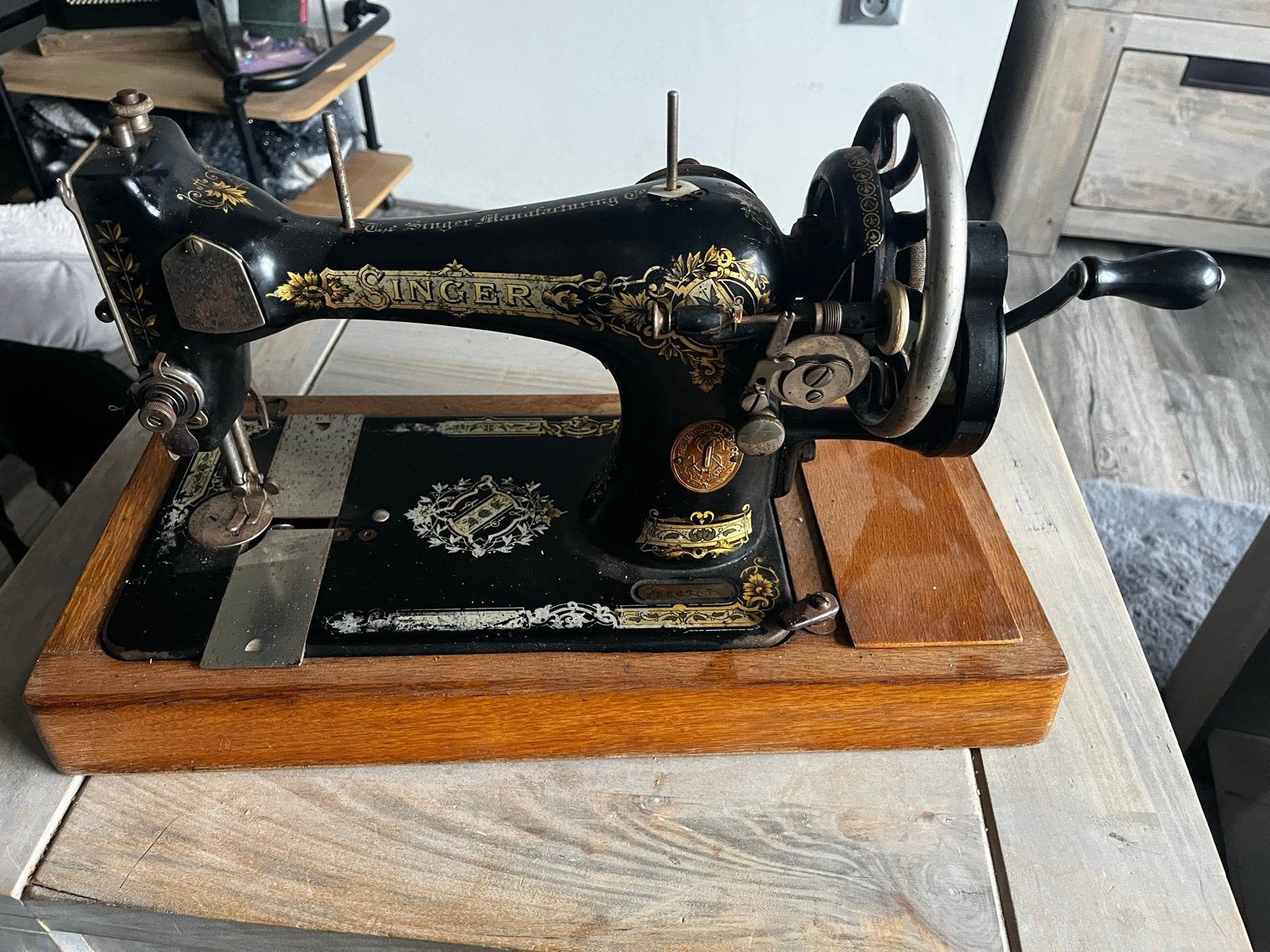 Antieke Singer Naaimachine met Koffer - Model F5667076, Ophalen