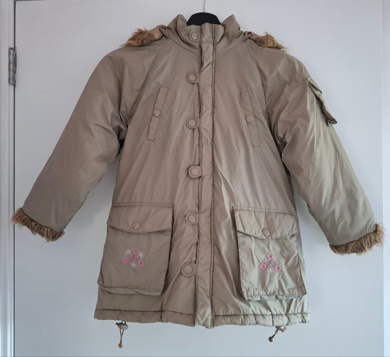 Exit winterjas maat 6 met bloemenborduursel, Kinderen en Baby's, Kinderkleding | Overige, Ophalen of Verzenden, Zo goed als nieuw