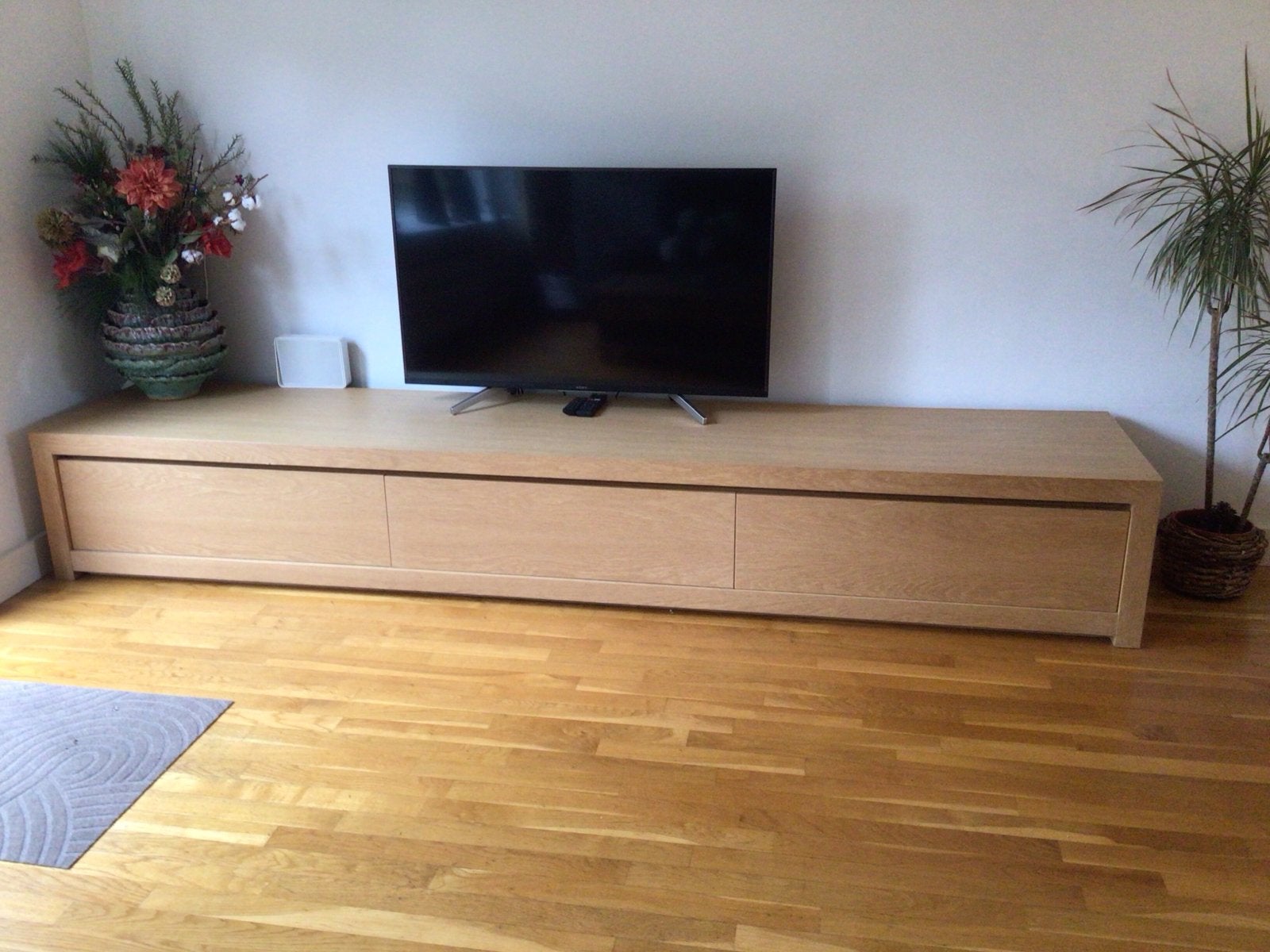 Op maat gemaakt massief lichteiken Design TV meubel, Huis en Inrichting, Eikenhout, Ophalen of Verzenden, Zo goed als nieuw, 200 cm of meer