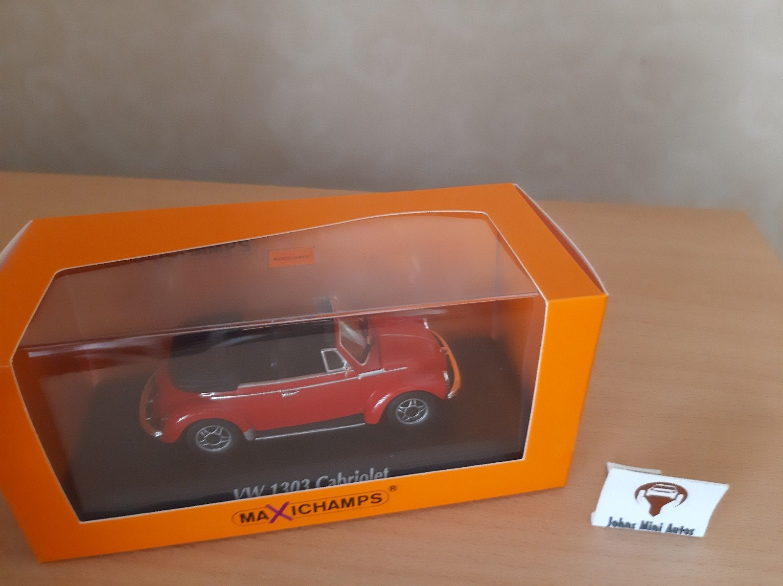 VOLKSWAGEN KEVER 1303 Cabriolet 1979 Rood Maxichamps 1:43, Overige merken, Auto, Nieuw, Ophalen of Verzenden