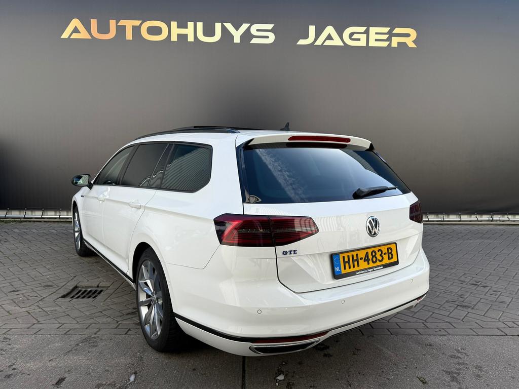 Volkswagen Passat Variant 1.4 TSI GTE Highline Pano Keyless, Auto's, Wit, Hybride Elektrisch/Benzine, 1600 kg, 93 €/maand
