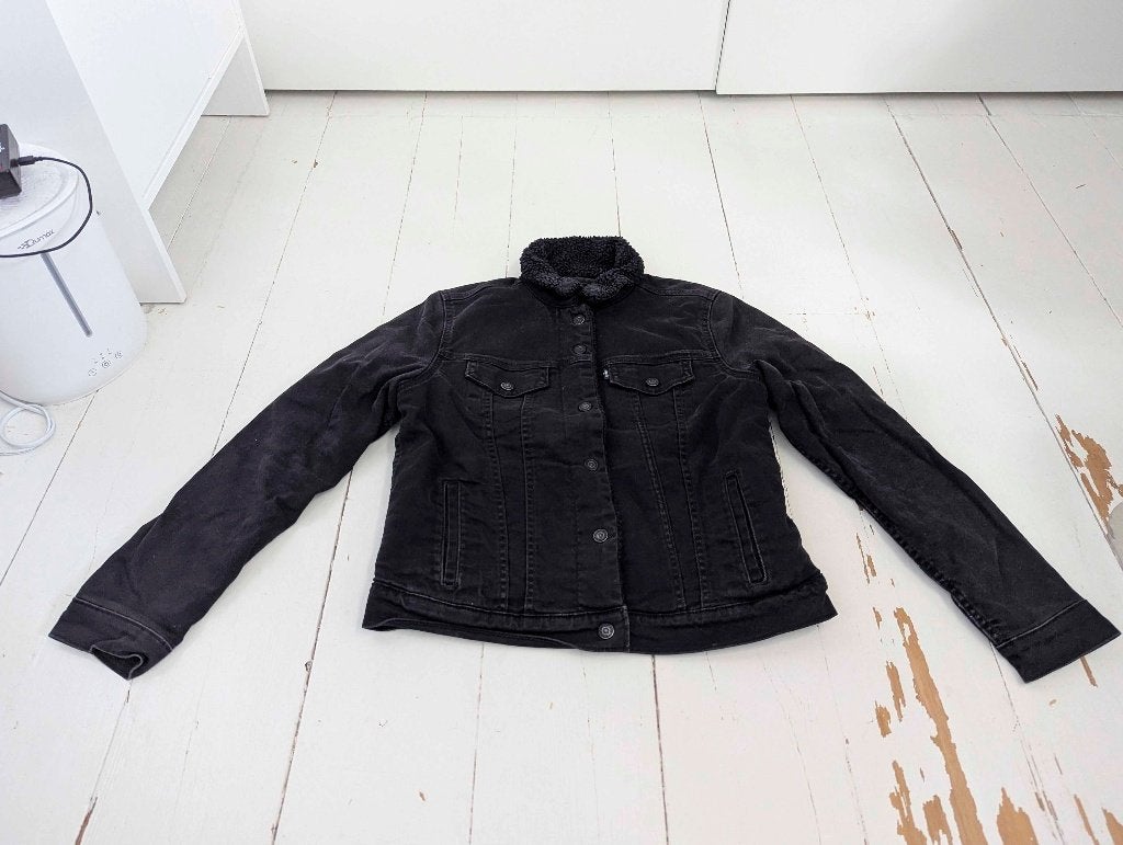 Zwart sherpa trucker jack van Levi's, Maat 48/50 (M), Zwart, Ophalen of Verzenden, Zo goed als nieuw
