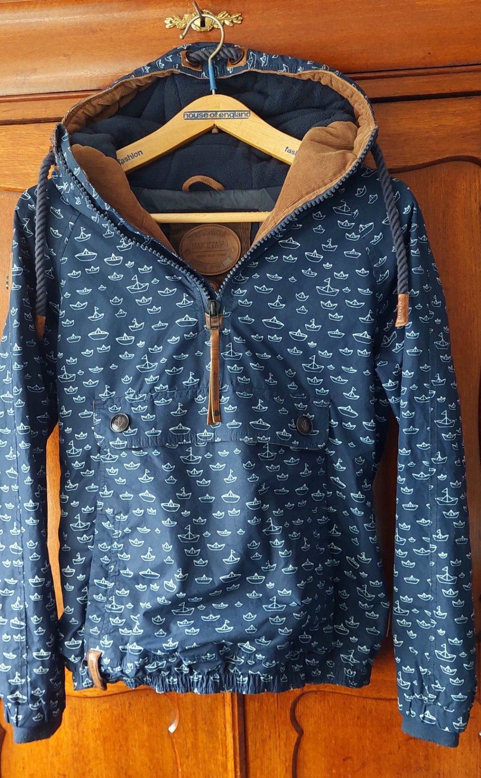 Super gaaf blauw zeil/wind/regen jack Naketano ZGAN!! Mt S, Ophalen of Verzenden, Zo goed als nieuw, Jack, Maat 36 (S)