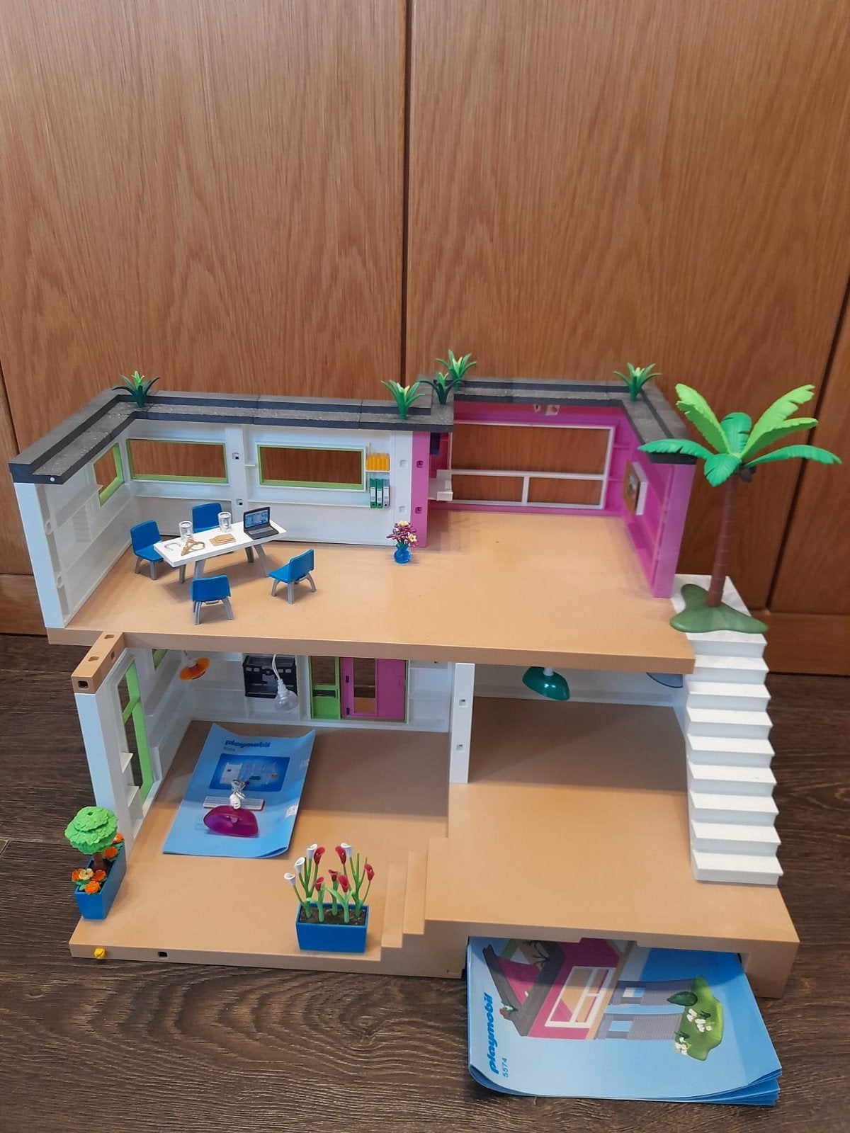 Groot Playmobil huis met inrichting, Kinderen en Baby's, Speelgoed | Playmobil, Ophalen of Verzenden, Zo goed als nieuw, Complete set