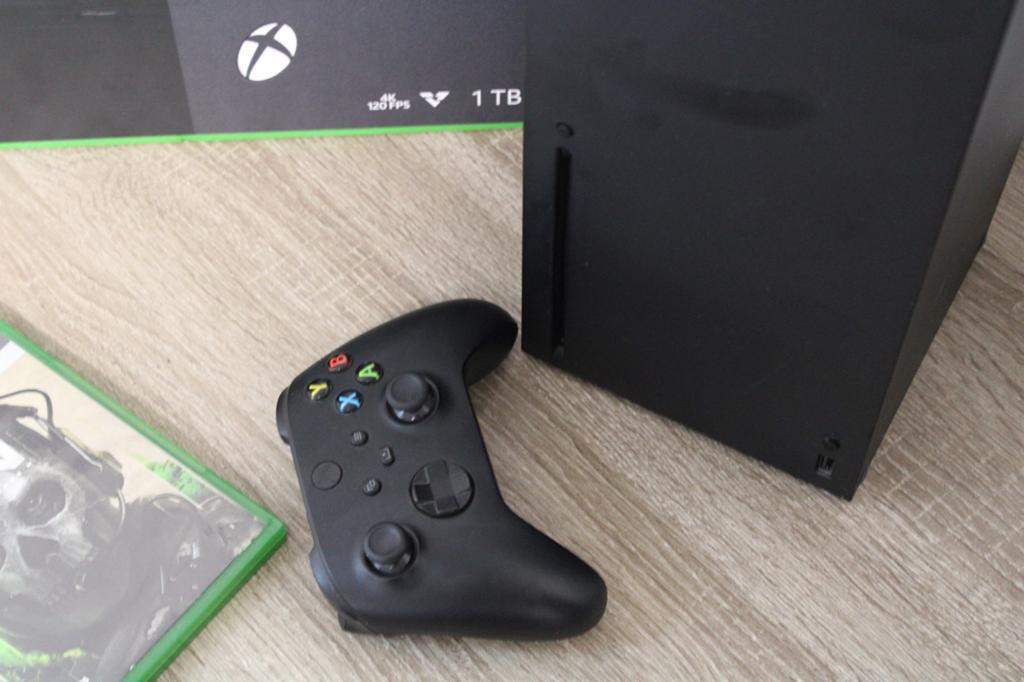 Xbox Series X 1TB 8K + 1 Controller + 8 Spellen, Ophalen of Verzenden, Zo goed als nieuw, Xbox Series X