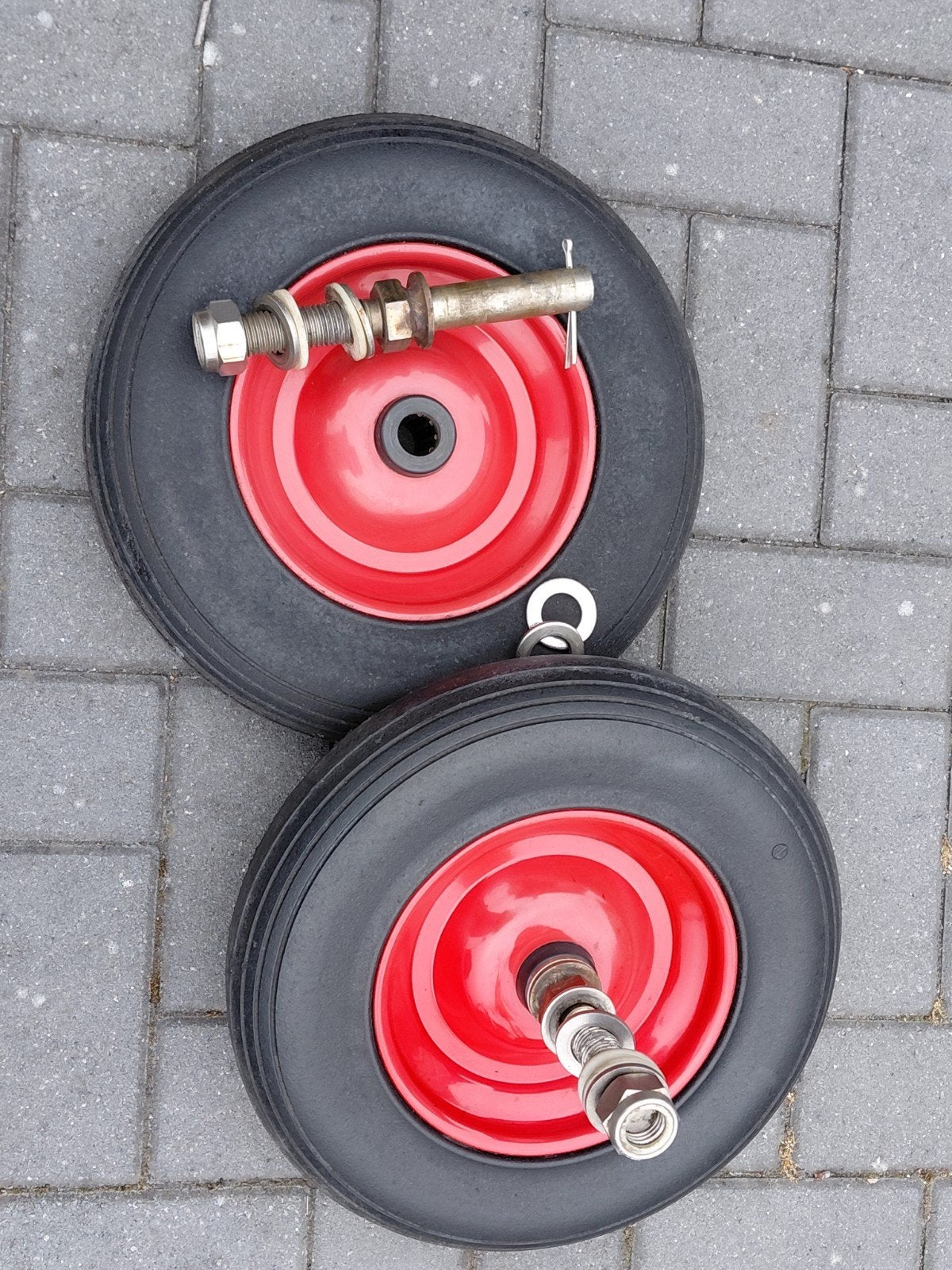 Set van 2 masieve wielen met as, ideaal voor kar of bolderka, Ophalen of Verzenden, Gebruikt