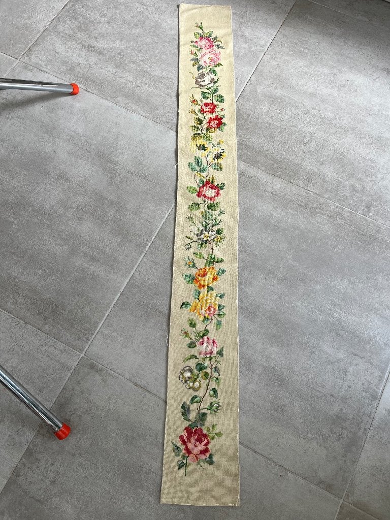 Schellekoord met rozen geborduurd, Ophalen of Verzenden, Nieuw