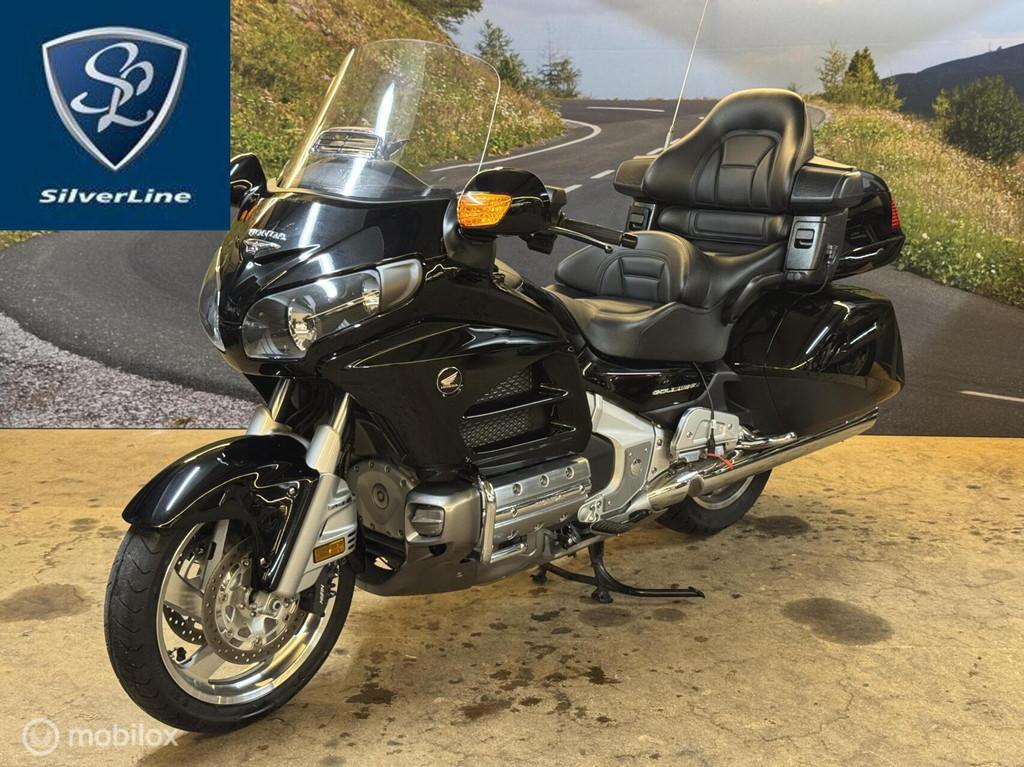 Honda GL 1800 Gold Wing Dual C-ABS Deluxe 40th Anniversary, Motoren, Motoren | Honda, Bedrijf, Meer dan 35 kW, Toermotor, ABS
