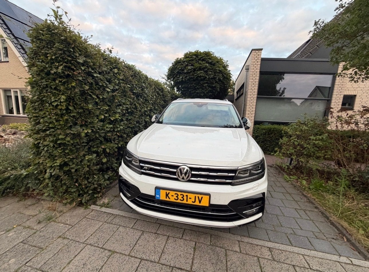 Volkswagen Tiguan 1.5 TSI 150pk 2020 Wit RF, Auto's, Stof, 4 cilinders, 7 stoelen, Wit