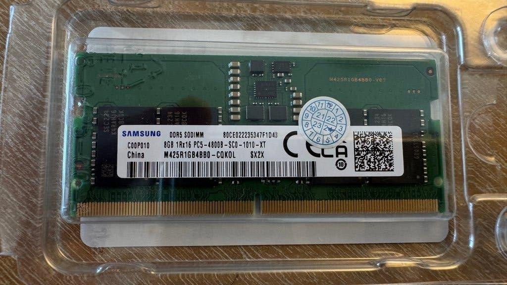 ddr5 geheugen 8Gb Samsung SODIMM, 8 GB, Nieuw, Ophalen of Verzenden, DDR5