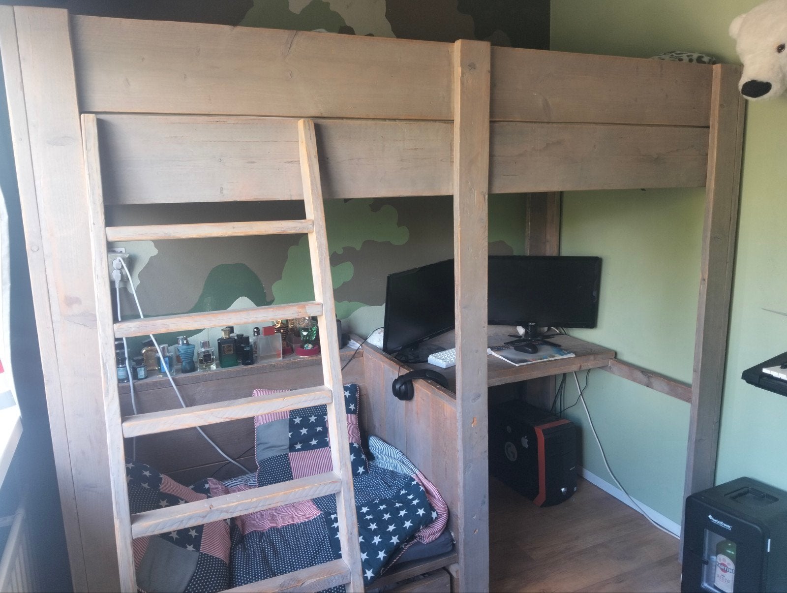 Steigerhouten hoogslaper met bureau, Ophalen