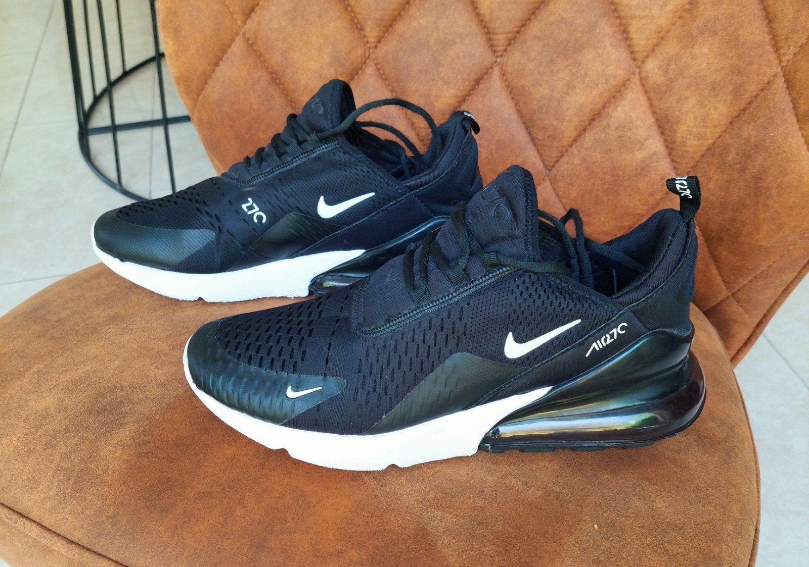 Bijna nieuwe Nike Air Max 270, Sport en Fitness, Loopsport en Atletiek, Ophalen, Zo goed als nieuw, Overige typen, Overige merken