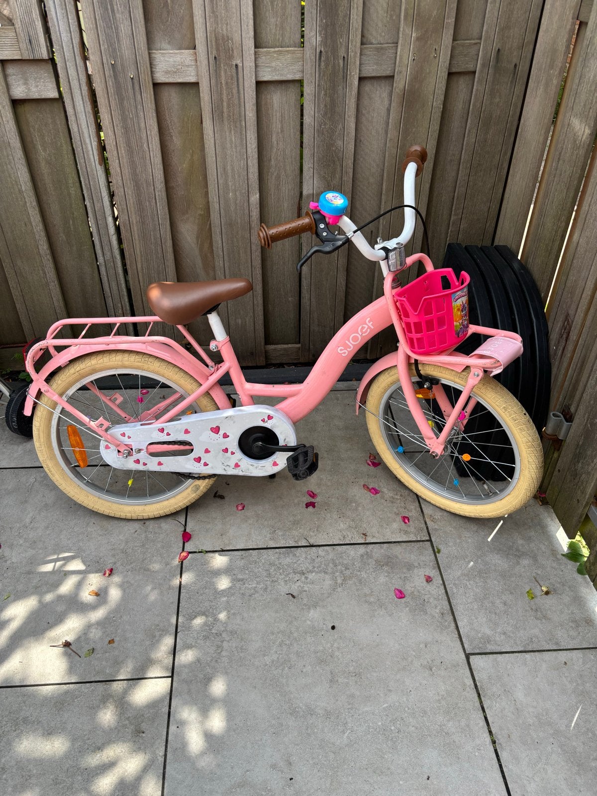 Roze Sjoef kinderfiets - ketting moet gespannen worden, Ophalen of Verzenden, Gebruikt, Velgrem, 16 tot 20 inch