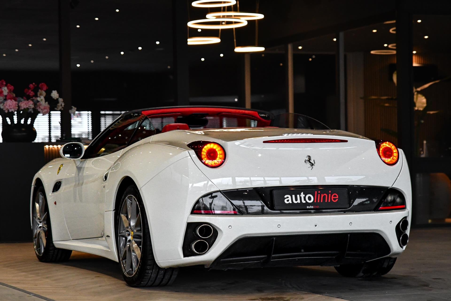 Ferrari California 4.3 V8 30. F1, 490PK, Carbon, Driver Zone, Automaat, Achterwielaandrijving, Gebruikt, 8 cilinders