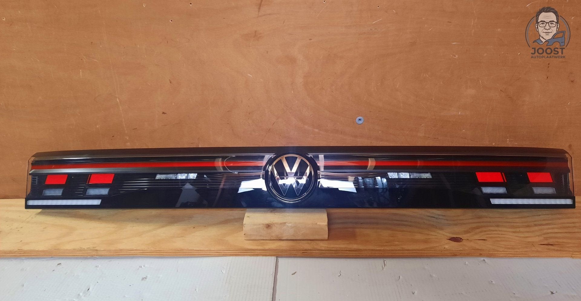 Achterlicht nw. achterklep VW Tiguan CT1 v.a 2023 571945307B, Herkomst onderdeel bekend, Nieuw, Ophalen of Verzenden, -Volkswagen AG