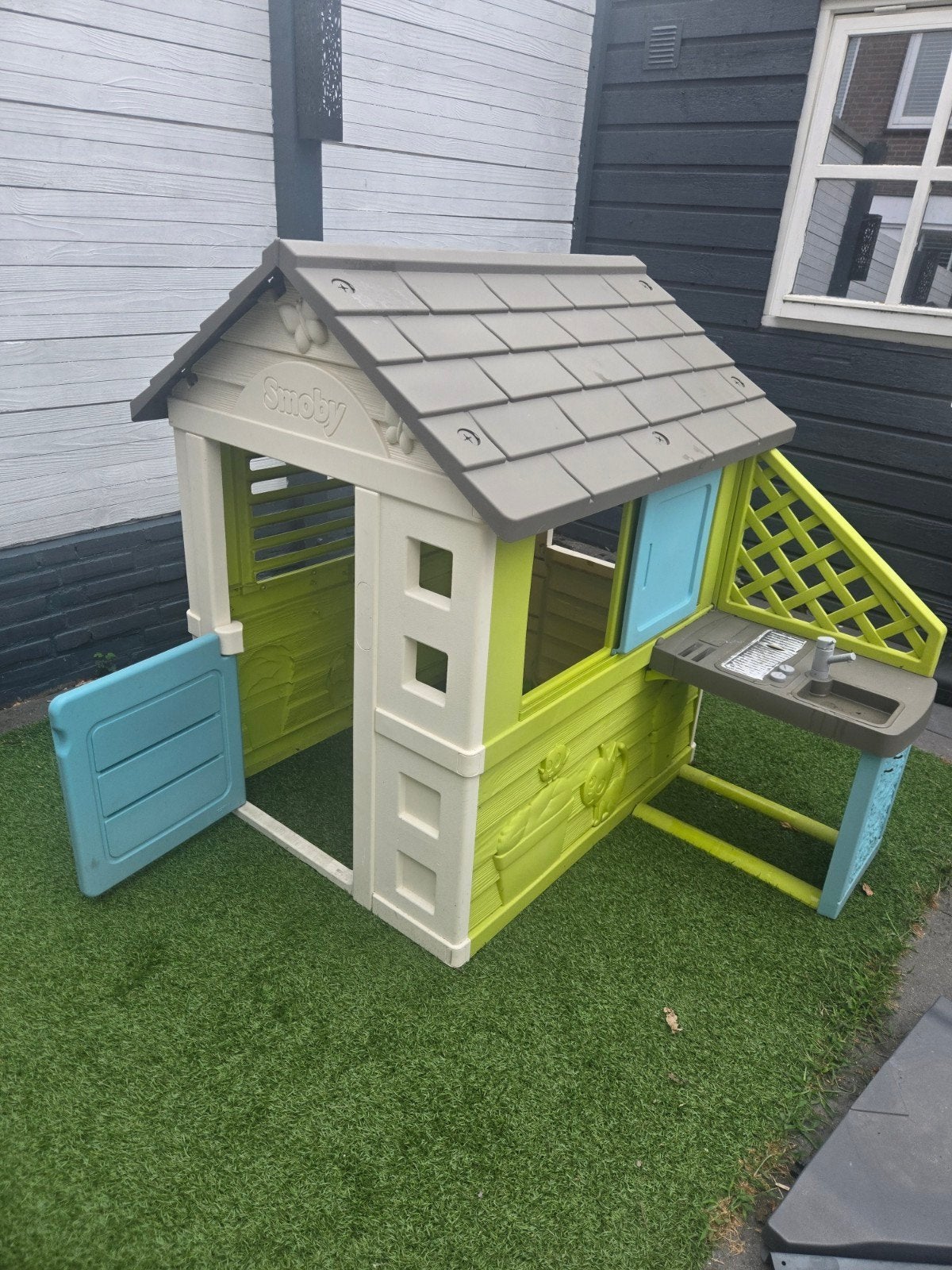 Smoby Speelhuisje met Keuken - Perfect voor Buiten, Kinderen en Baby's, Ophalen, Gebruikt, Kunststof