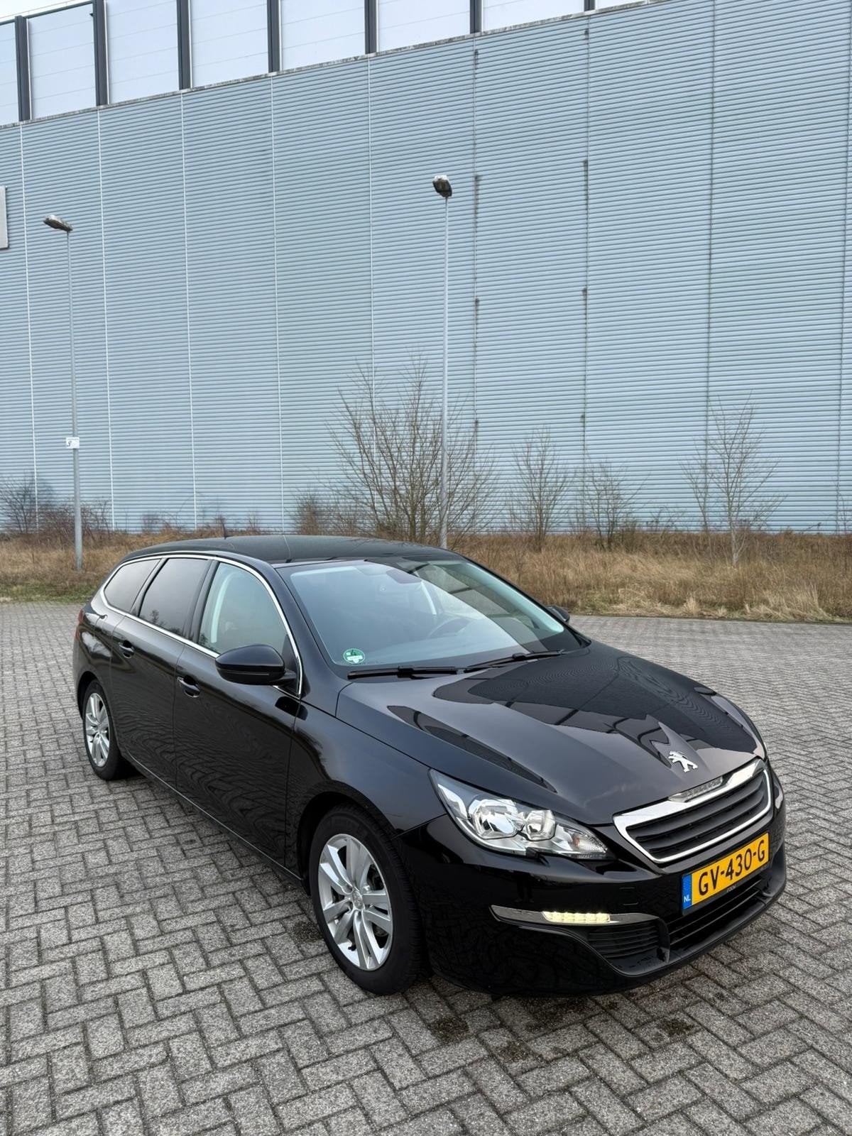 Peugeot 308 1.6 Bluehdi 120pk 2015 Zwart, Voorwielaandrijving, Stof, 4 cilinders, Zwart