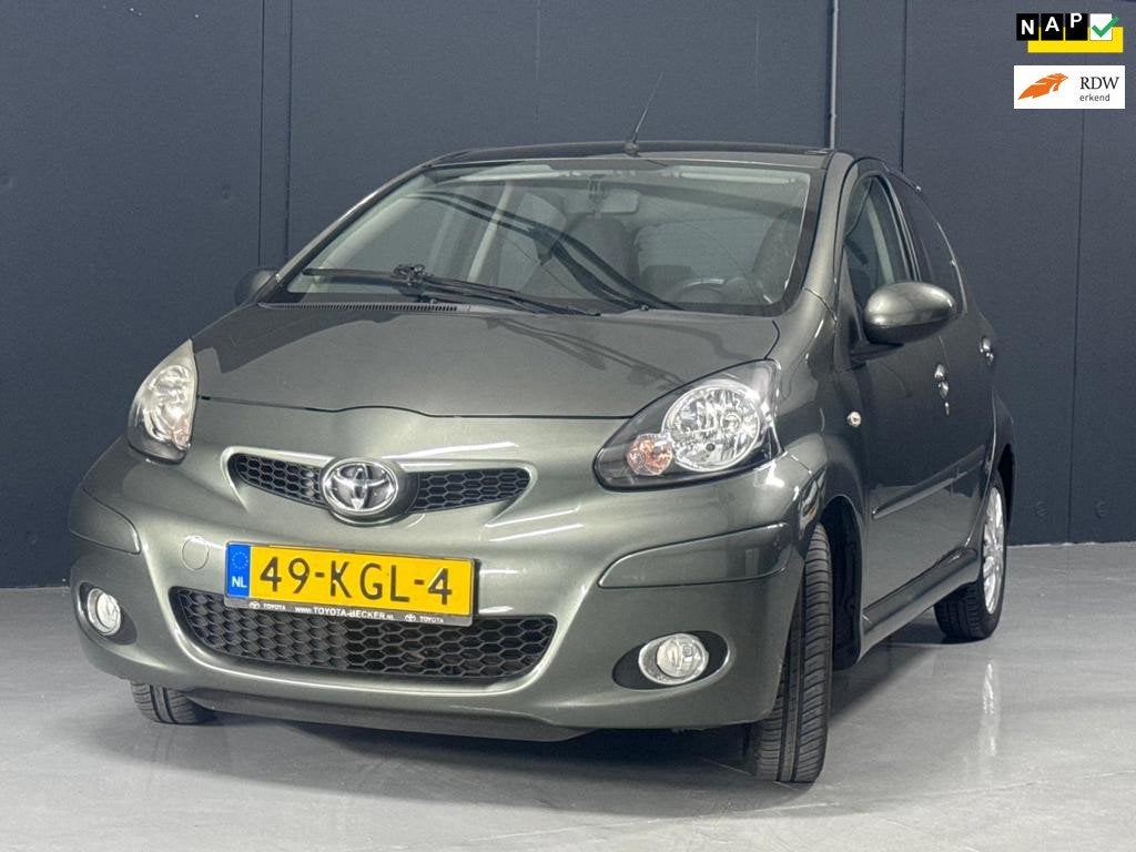 Toyota Aygo 1.0| 5-deurs | NAP | Airco | Elektrische ramen |, Auto's, Voorwielaandrijving, Dealer onderhouden, Gebruikt, 4 stoelen