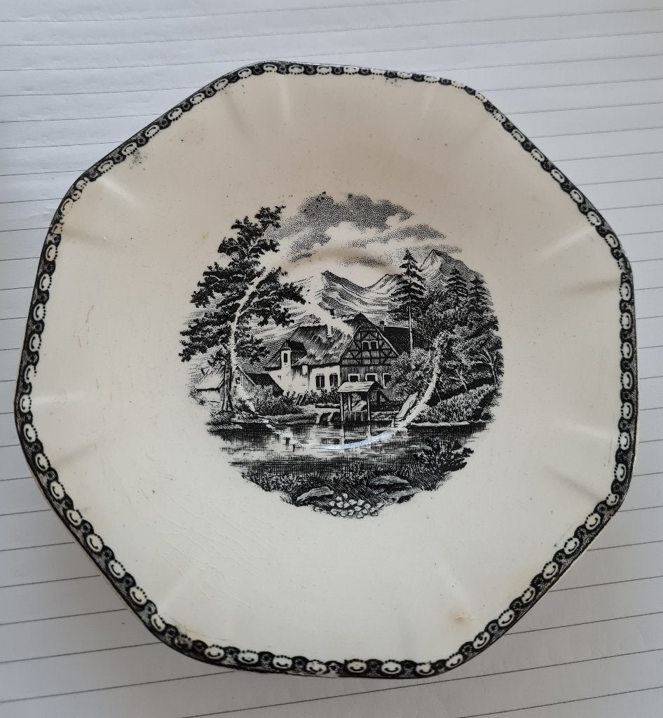 Bordje van Societe Ceramique Maastricht - Landschap, Antiek en Kunst, Antiek | Servies los, Ophalen of Verzenden