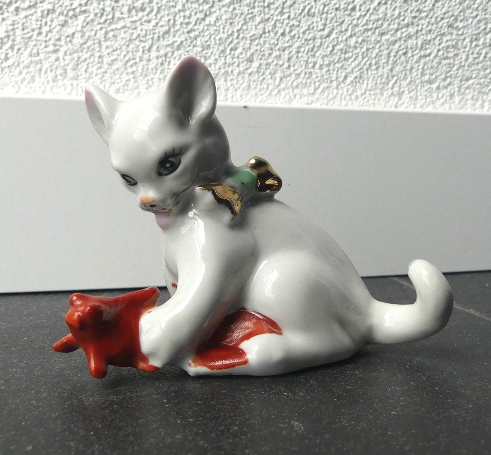 Vintage poezenbeeldje poes met vis sluierstaart telescoopoog, Ophalen of Verzenden, Gebruikt, Dier