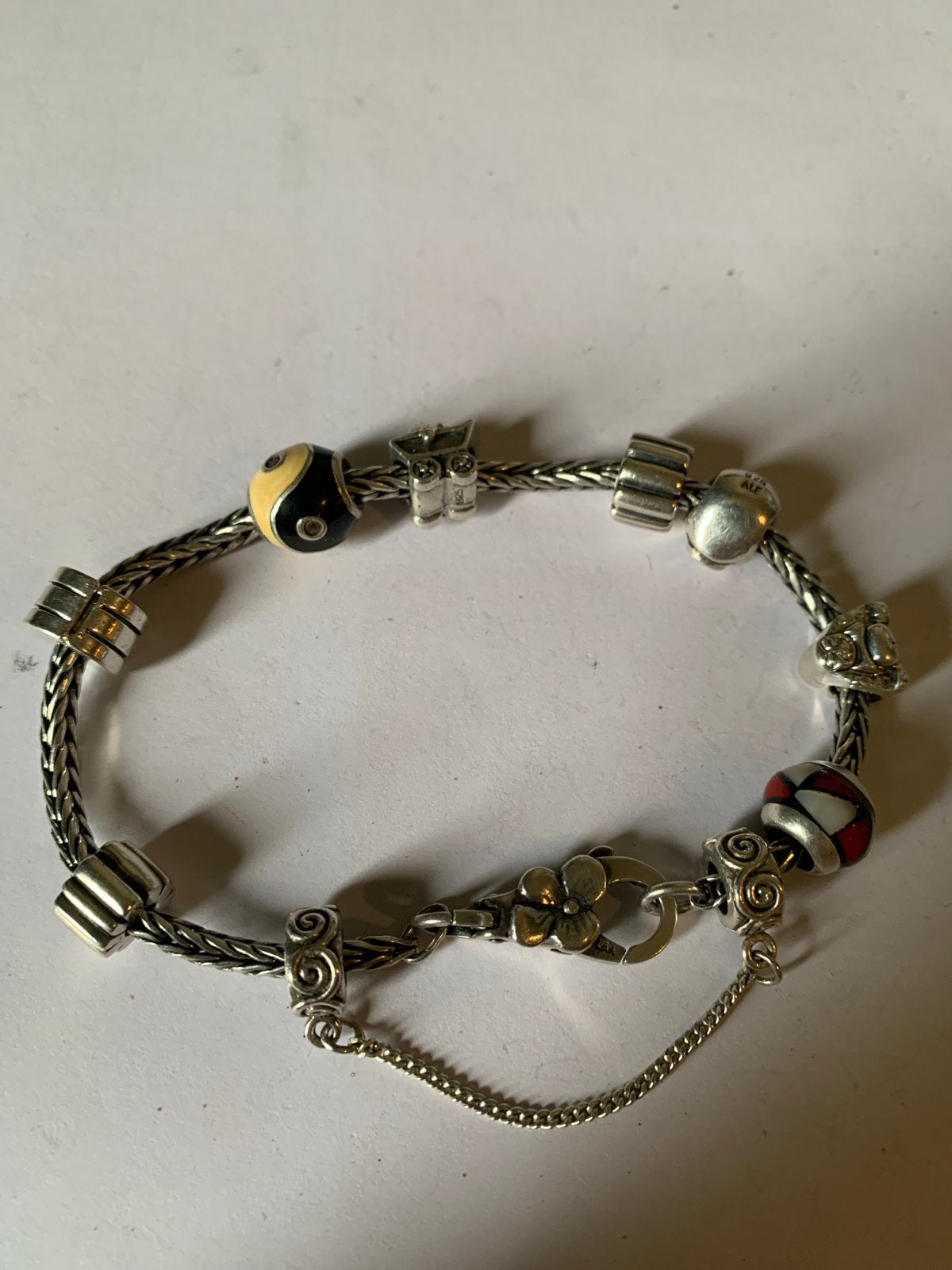 Zilveren bedelarmband met diverse bedels, Ophalen of Verzenden, Gebruikt, Zilver, Met bedels of kralen